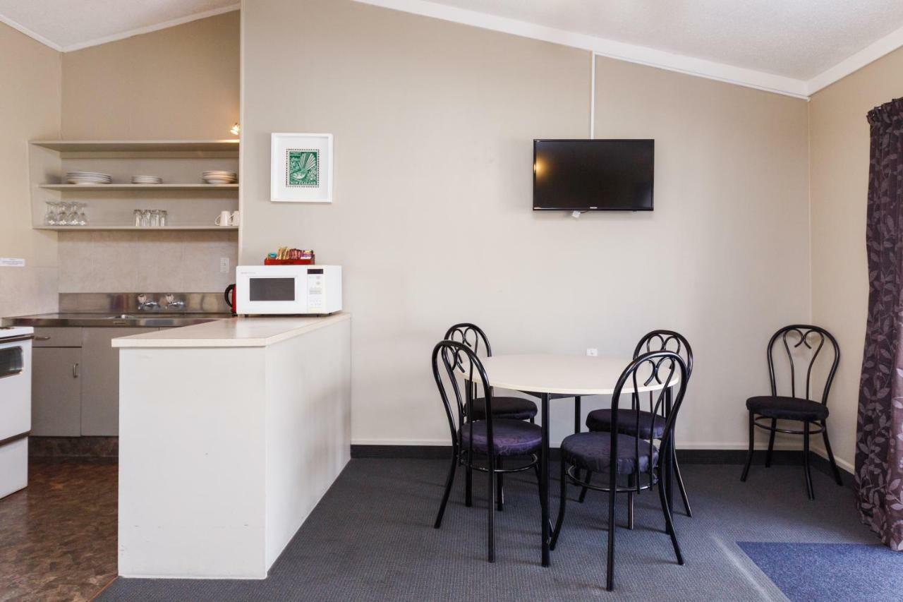 Manfeild Park Motel Feilding Buitenkant foto