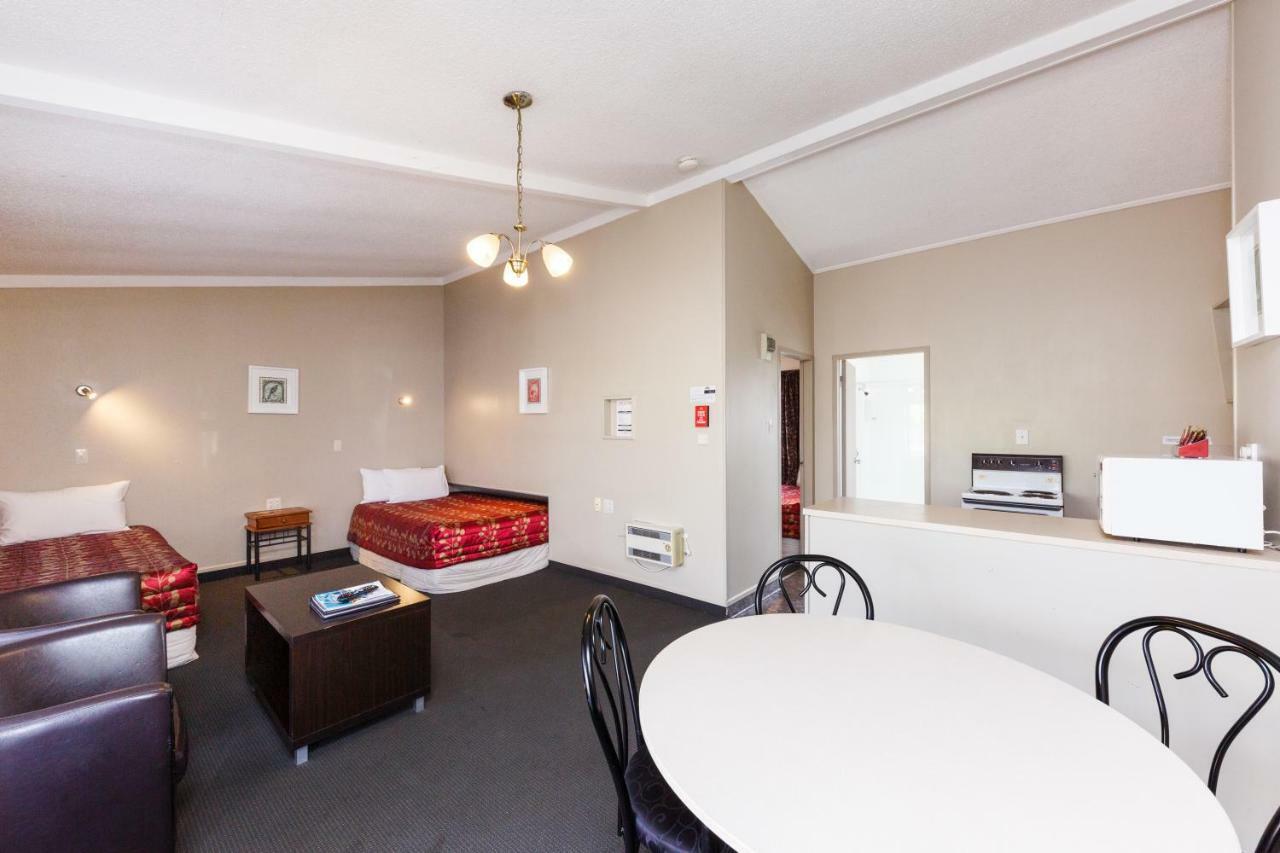 Manfeild Park Motel Feilding Buitenkant foto